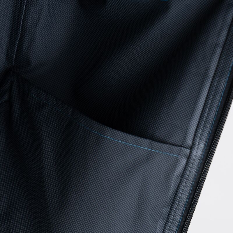 First Ascent - Storm breaker Rain shell